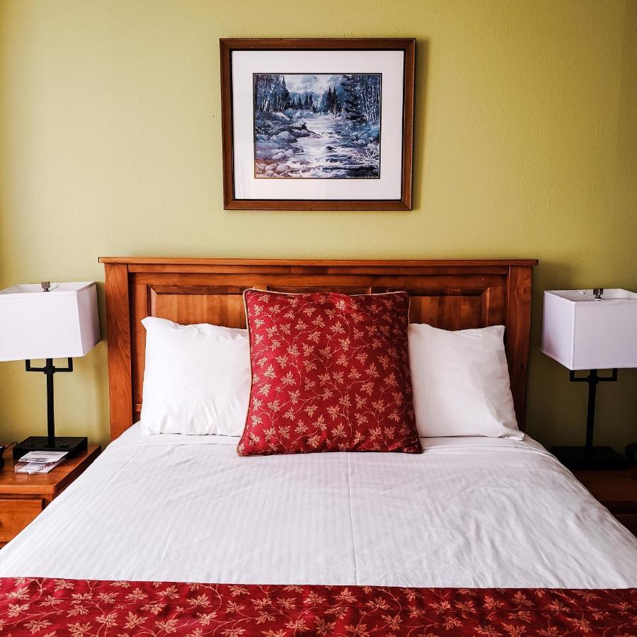 James Bay Inn Hotel, Suites & Cottage فكتوريا المظهر الخارجي الصورة