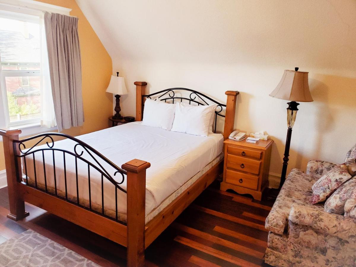 James Bay Inn Hotel, Suites & Cottage فكتوريا المظهر الخارجي الصورة