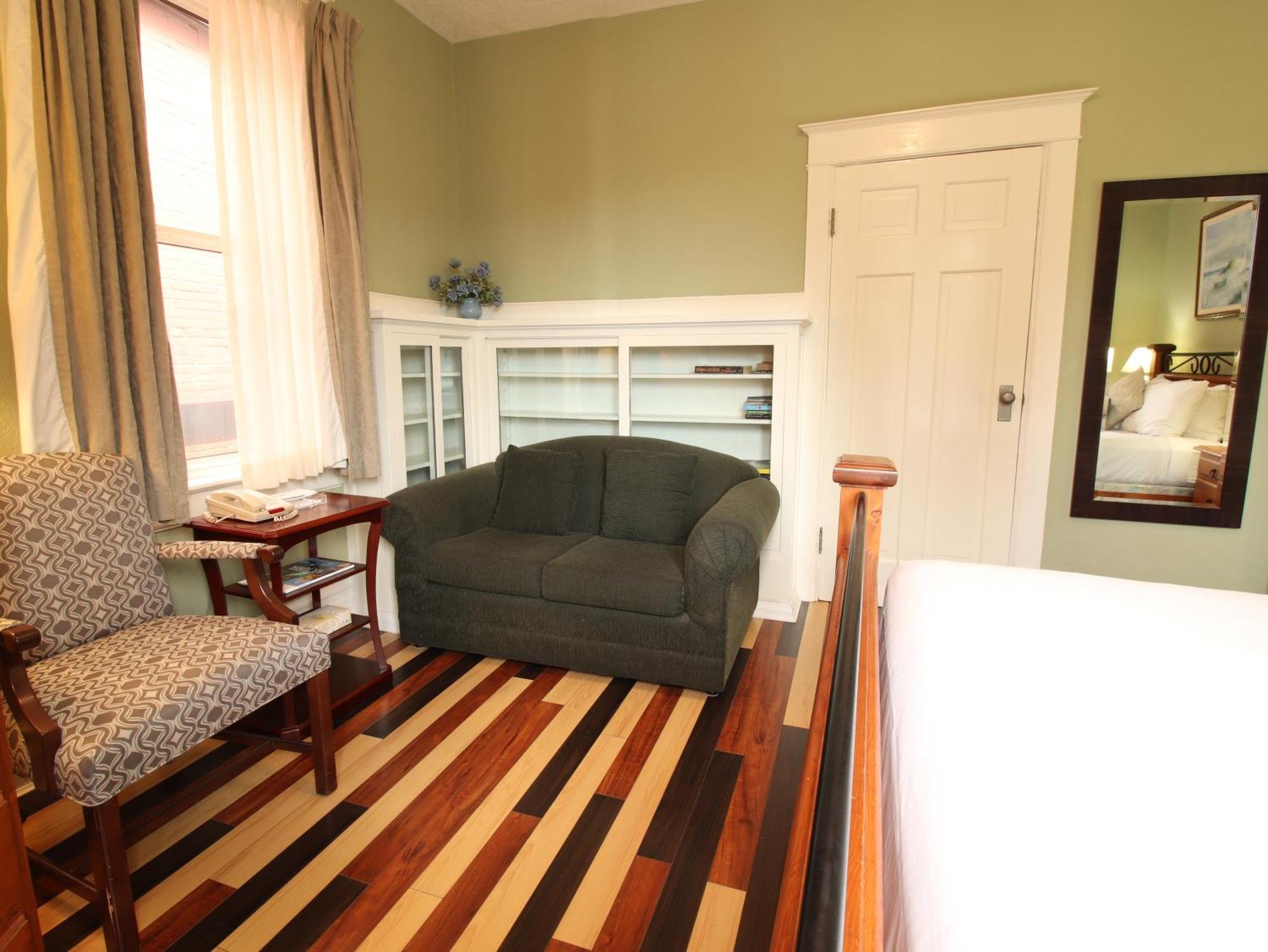 James Bay Inn Hotel, Suites & Cottage فكتوريا المظهر الخارجي الصورة